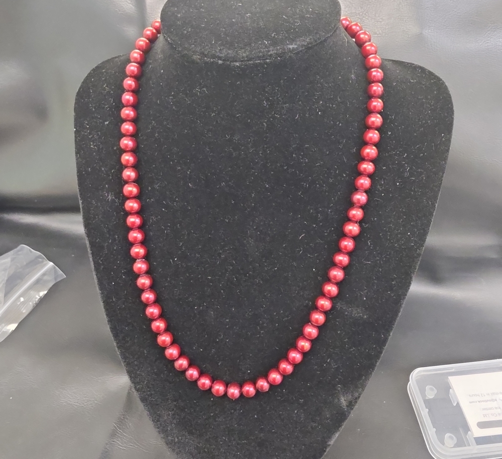 Elegant Red Pearl Beaded Necklace - Women Jewelry